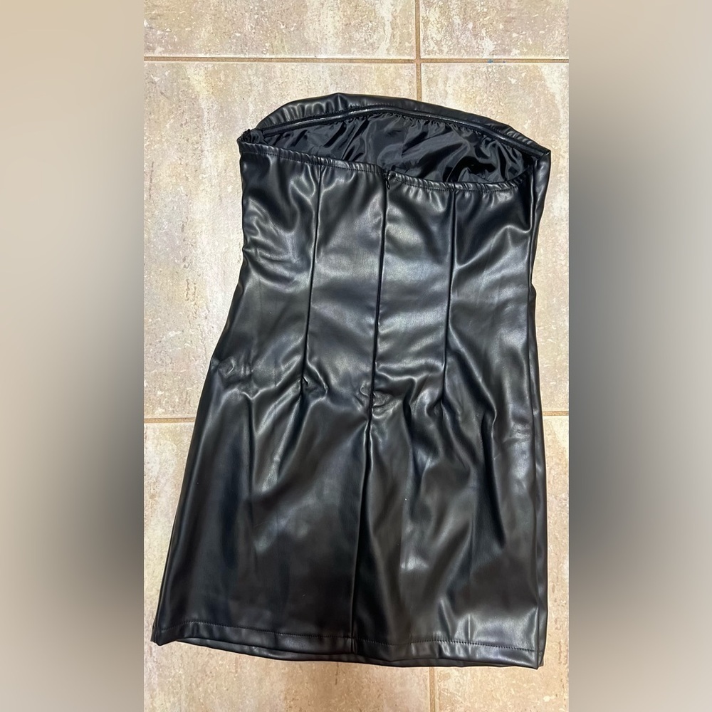 🖤🖤Asymmetrical Hem Faux Leather Strapless Dress🖤🖤SZ M 🖤NWOT - Picture 9 of 14